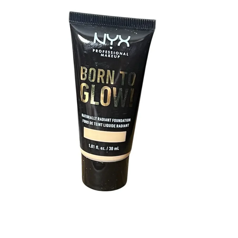 NYX Born To Glow Foundation Warm Vanilla Medium Coverage 1.01 fl oz